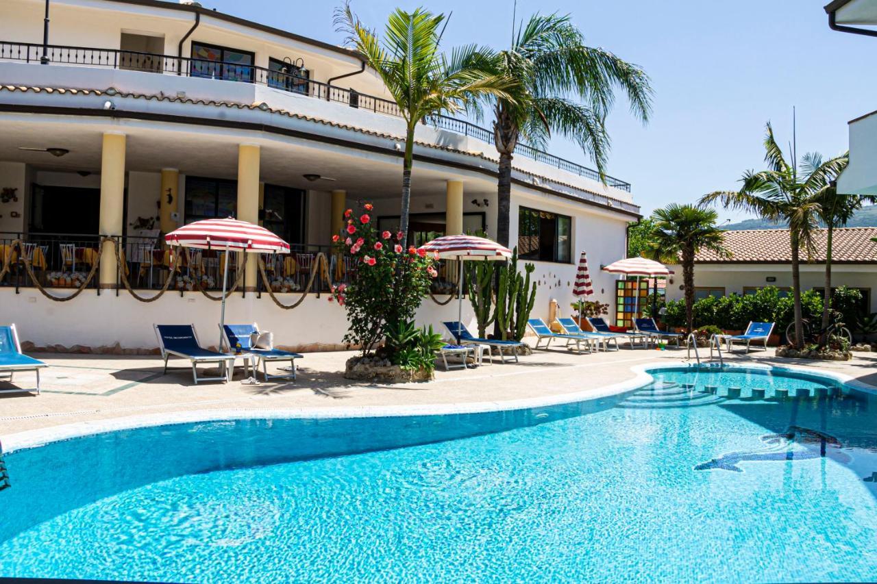 Hotel L'Ancora Capo Vaticano Extérieur photo